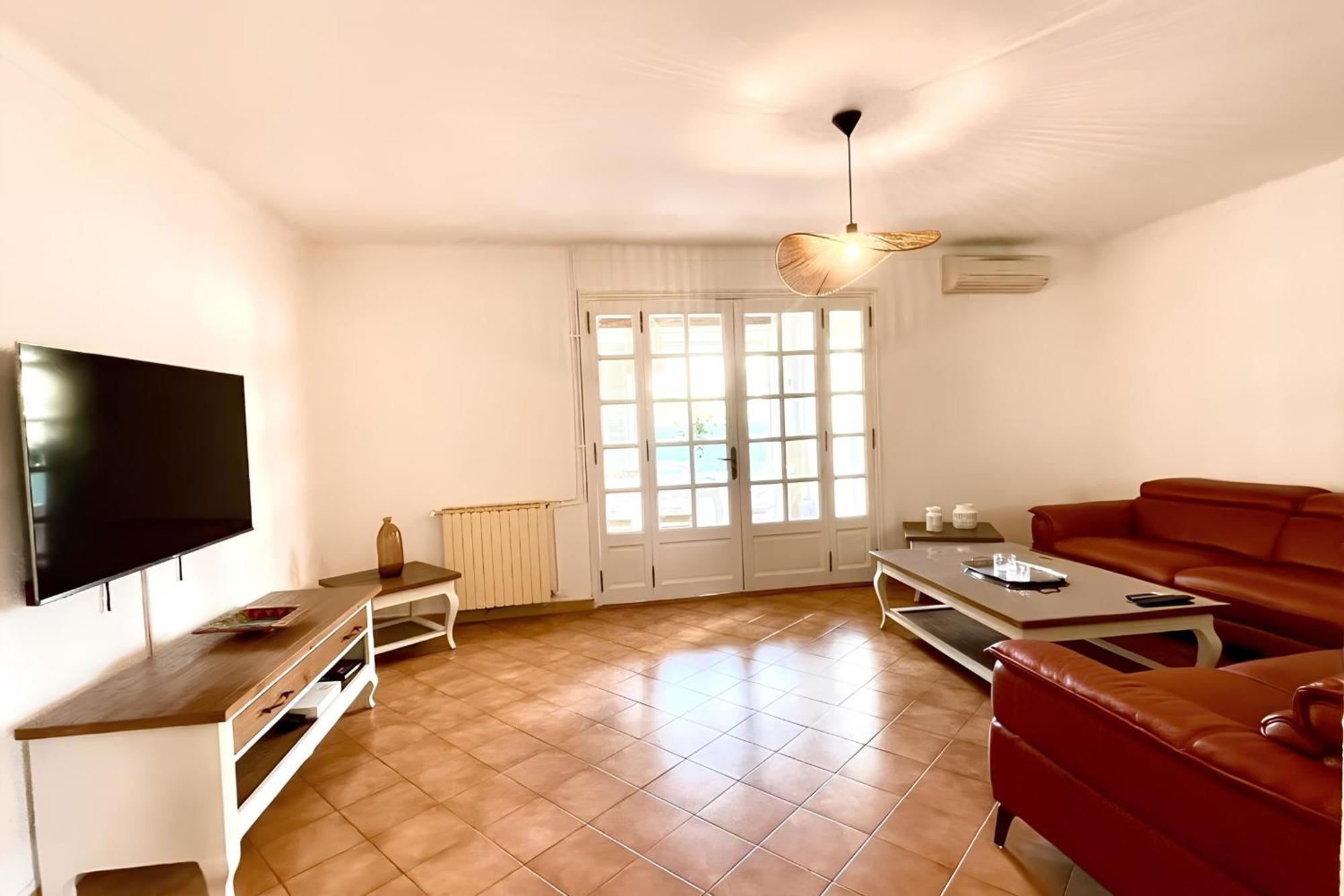 VILLA CONSTANCE - Swimming pool & Parking - sleeps 8 Six-Fours-les-Plages Exterior photo