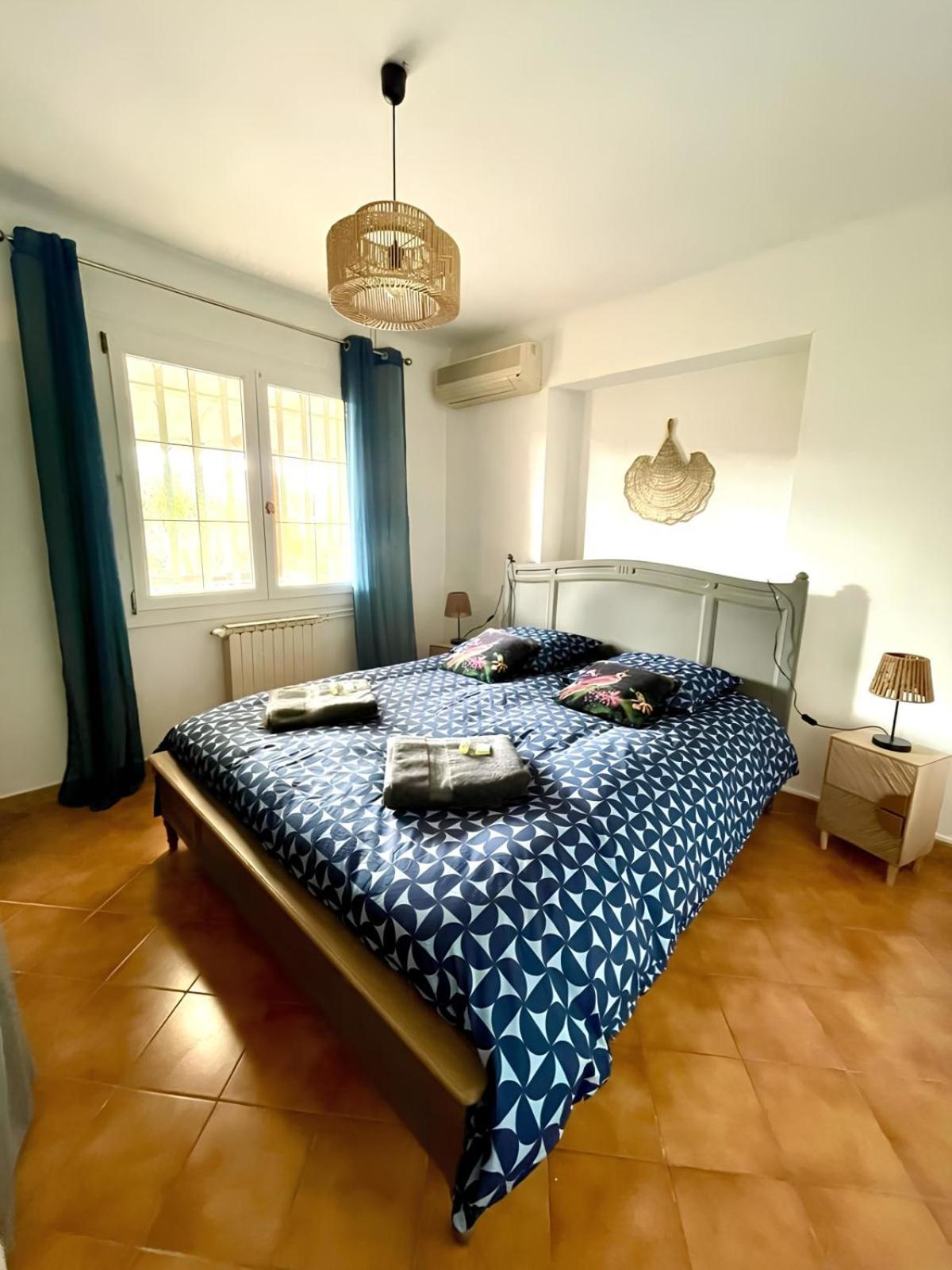 VILLA CONSTANCE - Swimming pool & Parking - sleeps 8 Six-Fours-les-Plages Exterior photo
