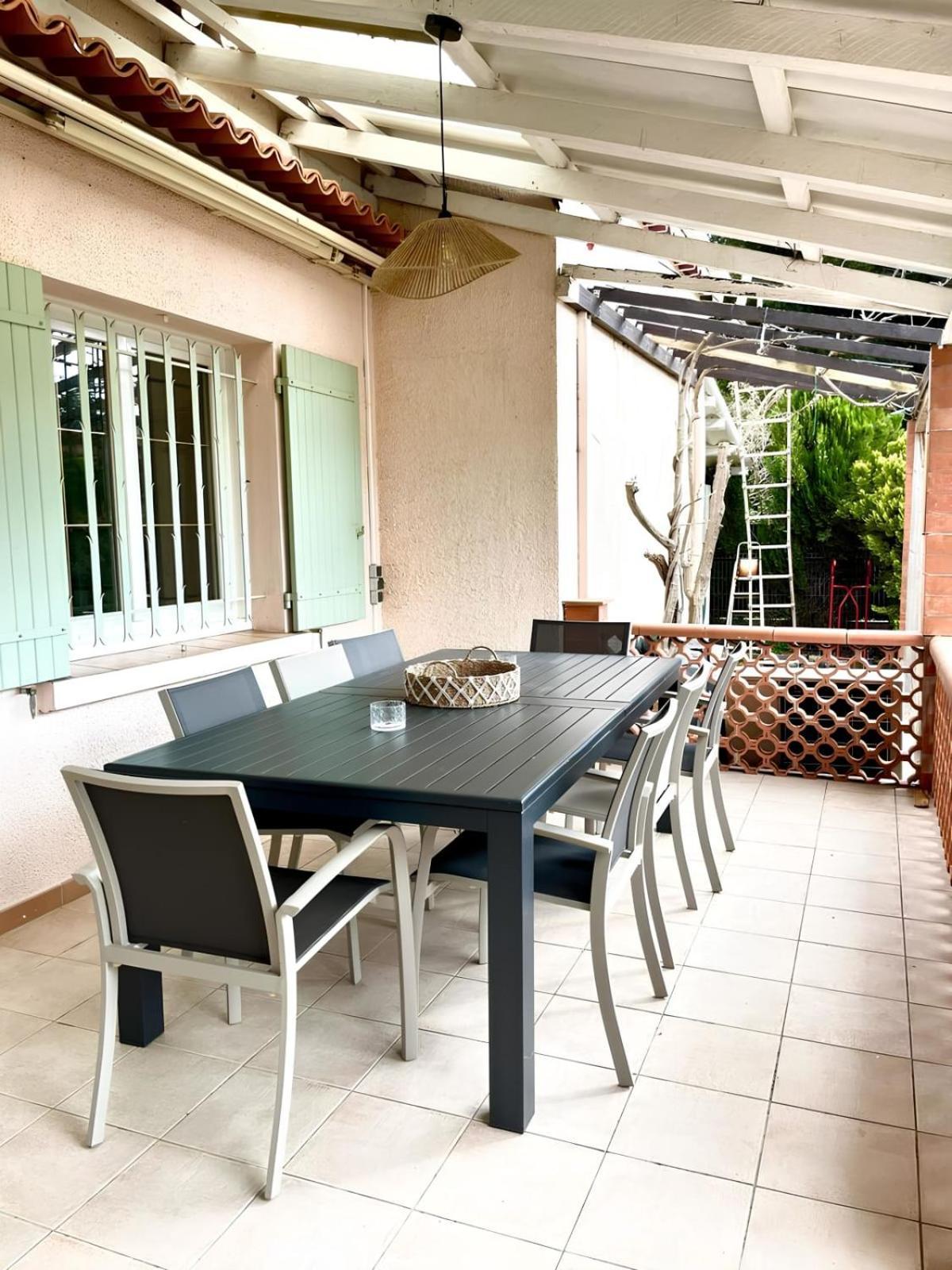 VILLA CONSTANCE - Swimming pool & Parking - sleeps 8 Six-Fours-les-Plages Exterior photo