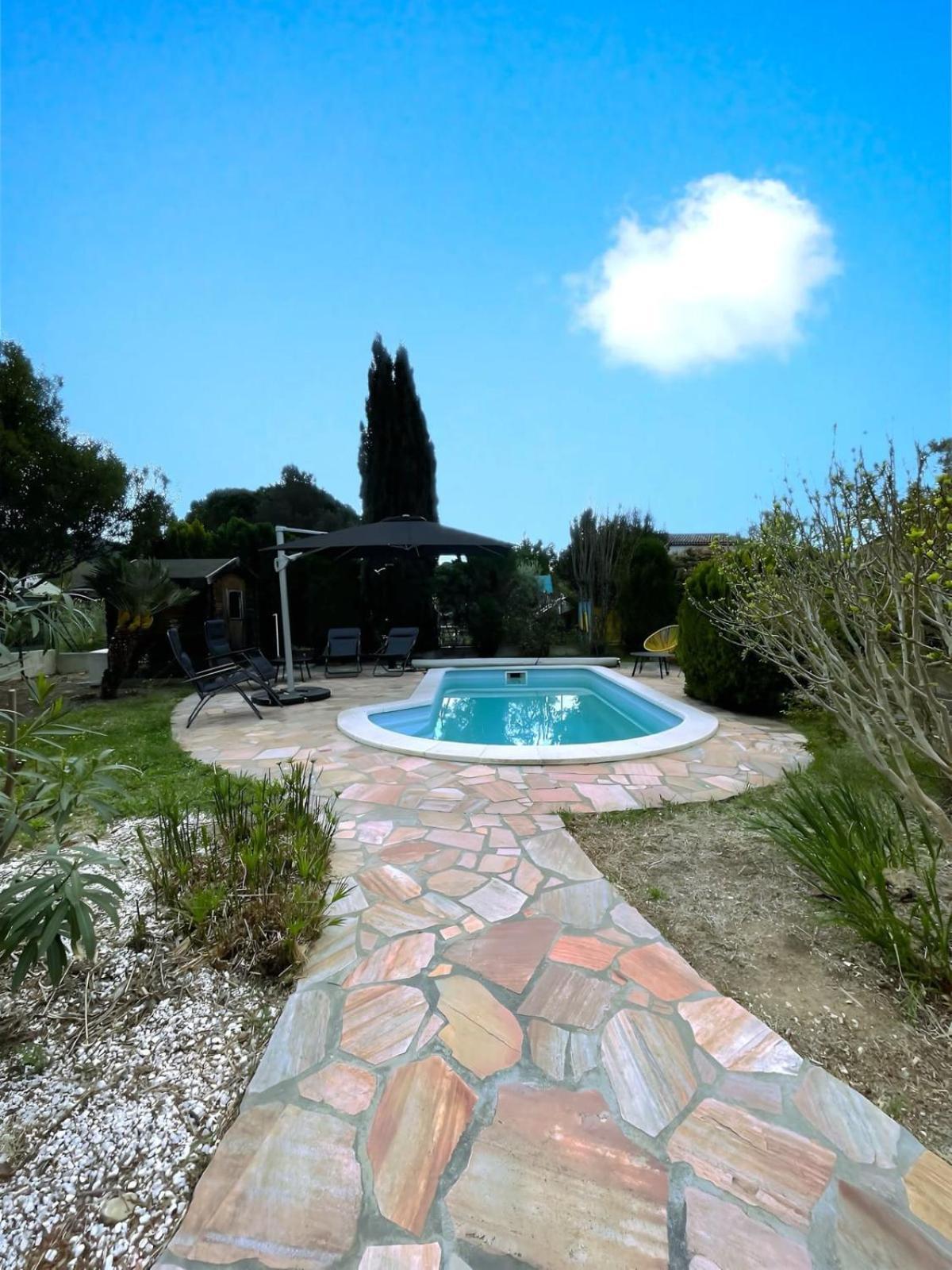 VILLA CONSTANCE - Swimming pool & Parking - sleeps 8 Six-Fours-les-Plages Exterior photo